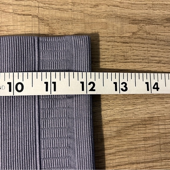 Gymshark Leggings High Waisted Energy Seamless Holes Cutouts Purple Size XS - Picture 7 of 9